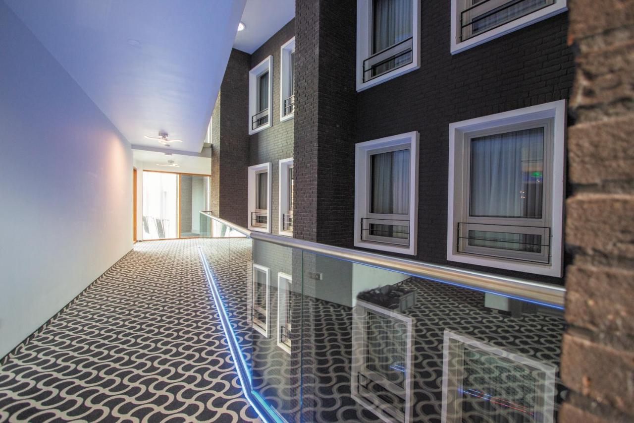 Golden Tulip Hotel West-Ende Helmond Exterior foto